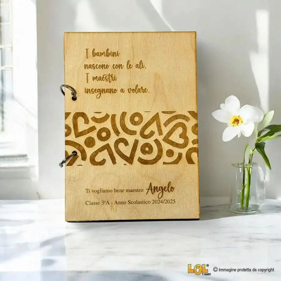 Agenda ad Anelli in Legno per Maestra Personalizzata con Nome e Dedica - Cuori