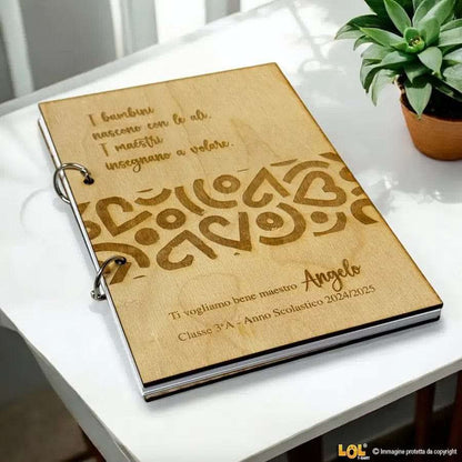 Agenda ad Anelli in Legno per Maestra Personalizzata con Nome e Dedica - Cuori