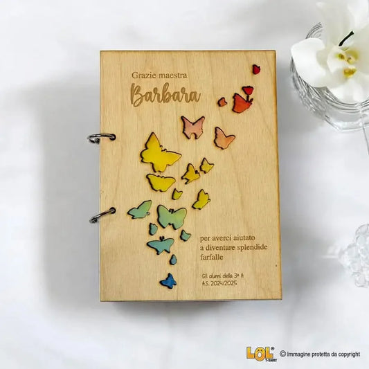 Agenda ad Anelli in Legno per Maestra Personalizzata con Nome e Dedica - Farfalle